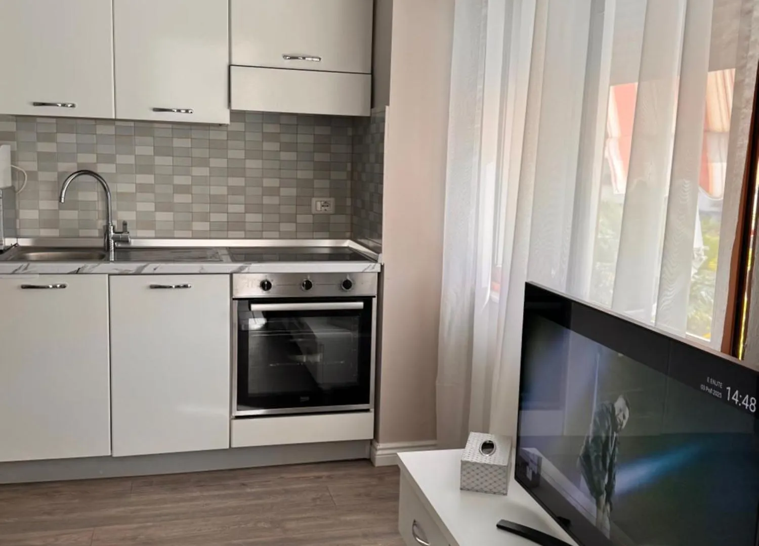 Home Golem 1 0*, Golem (Tirana) Albania