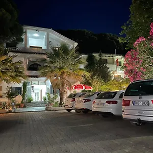 Hotel apartamentowy Vogue, Golem (Tirana)